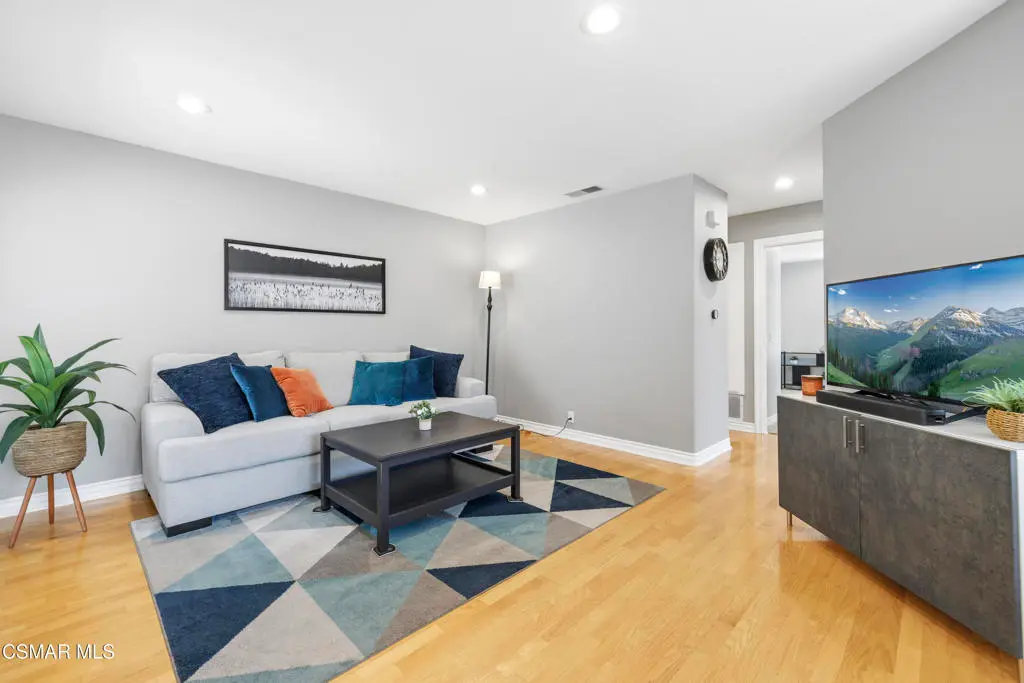 Residential Lease for rent at 85 Via Colinas, Westlake Village, Ventura County, CA featuring 2 beds and 1 bath