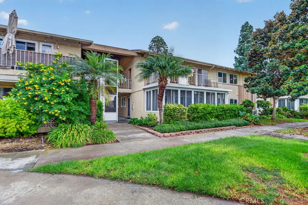 Stock Cooperative for rent at 1 Via Castilla S, Laguna Woods, CA featuring 2 beds and 2 baths