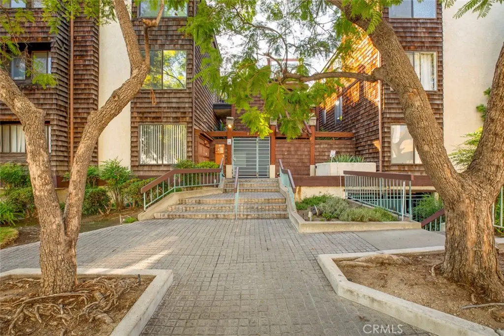 Condominium for sale at 301 N Belmont Street 308, Glendale, CA featuring 3 beds and 2 baths