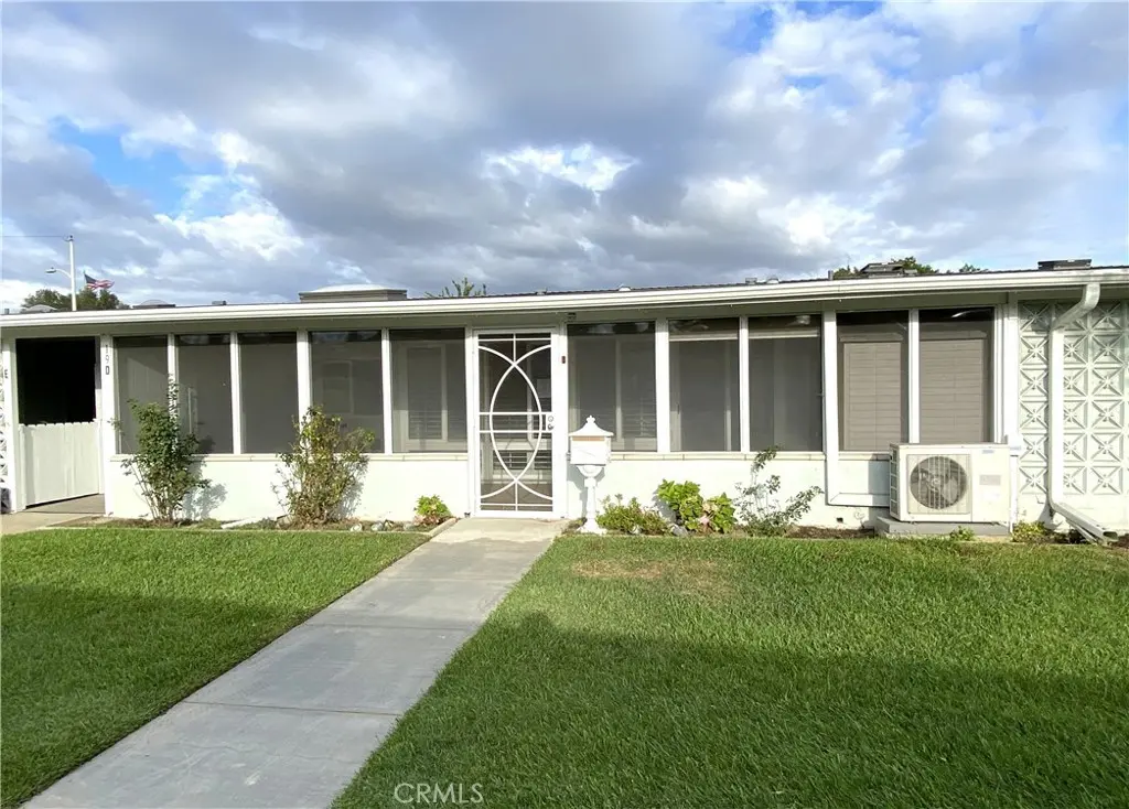 Stock Cooperative for sale at 1200 Canoe Brook Dr., M3-19D, Seal Beach, CA featuring 2 beds and 1 bath