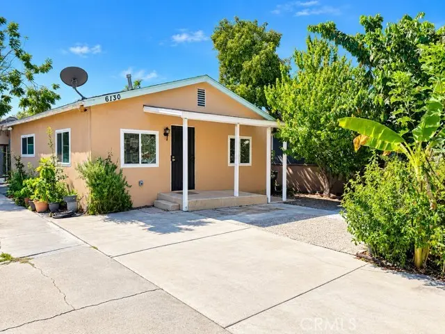 Single Family Residence for rent at 6130 Loveland, Bell Gardens, CA featuring 2 beds and 2 baths