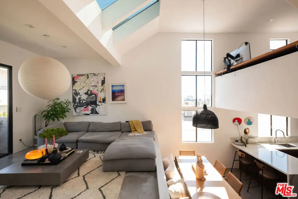 Condominium for sale at 1814 Thayer Avenue 5, Los Angeles, CA featuring 2 beds and 3 baths