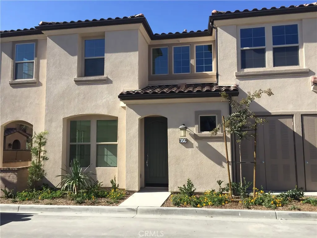 Condominium for rent at 69 Savannah, Lake Forest, CA featuring 3 beds and 3 baths