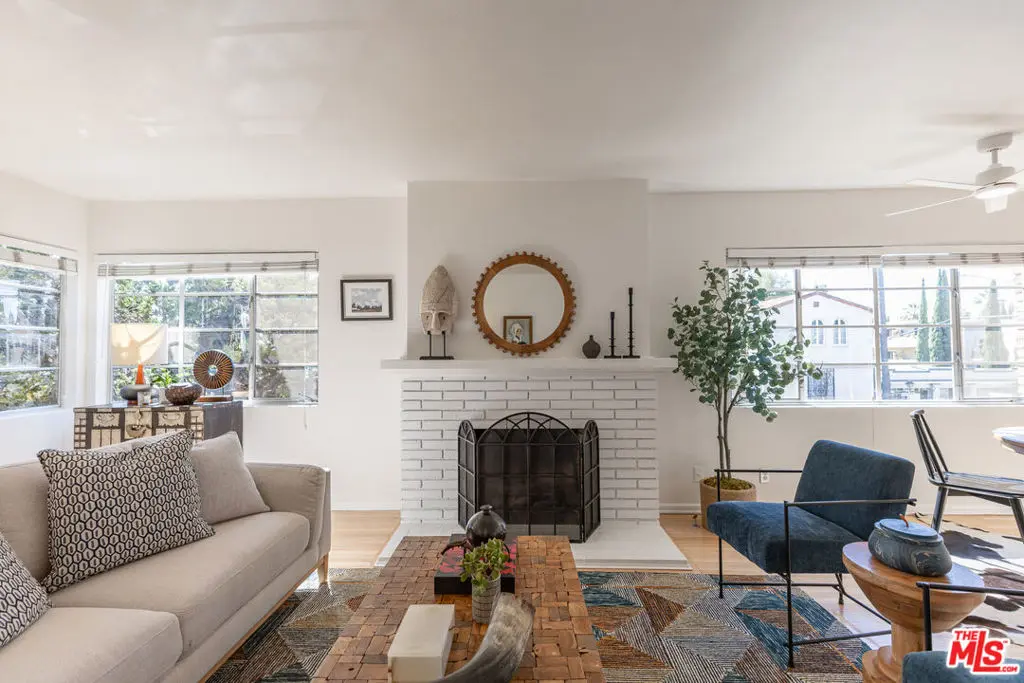 Condominium for sale at 4507 Finley Avenue 1, Los Angeles, CA featuring 2 beds and 2 baths