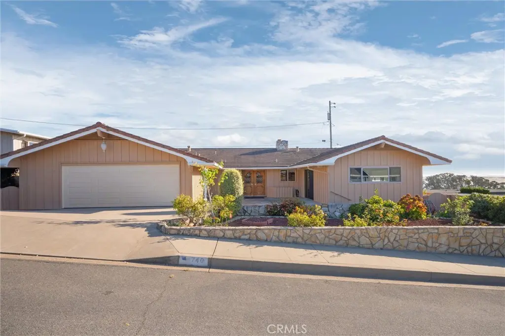 Single Family Residence for sale at 740 Alta Court, Morro Bay, CA featuring 3 beds and 2 baths