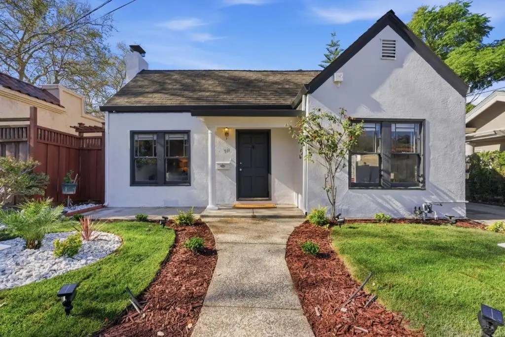 Single Family Residence for sale at 711 Emerson Court, San Jose, CA featuring 3 beds and 1 bath