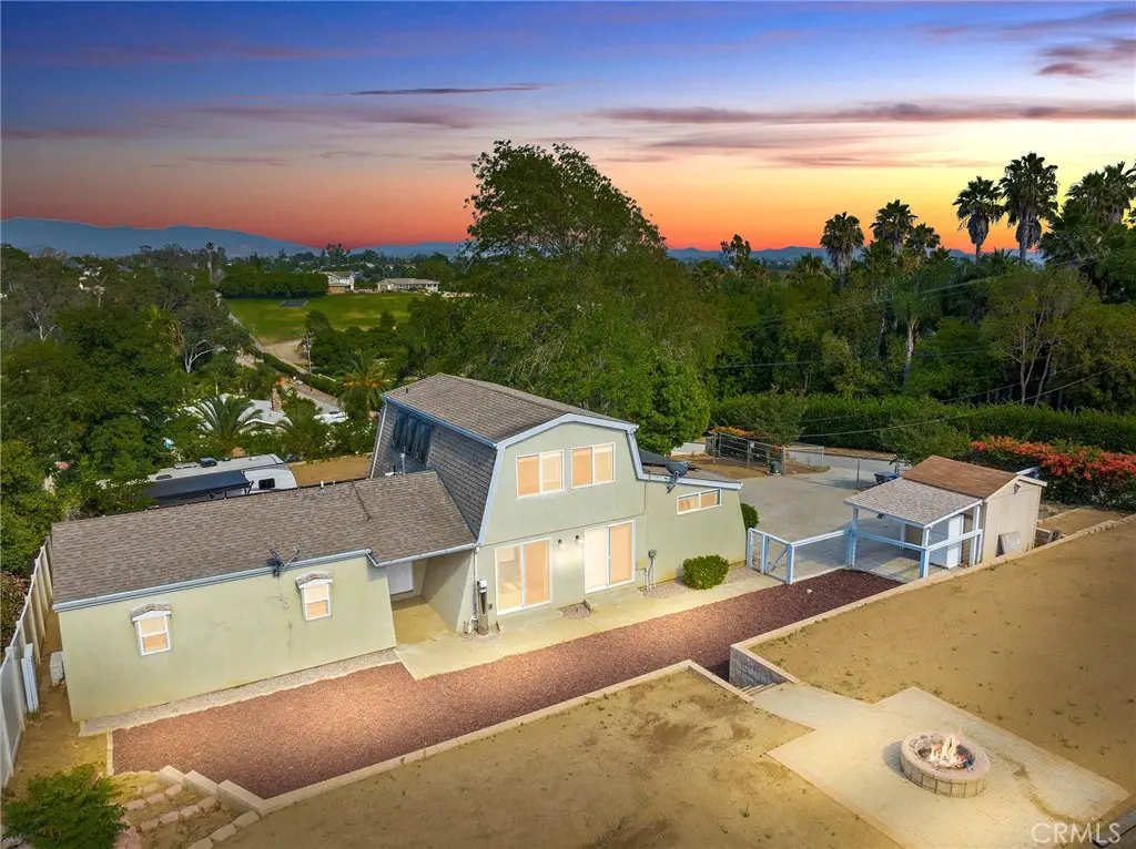 Residential Lease for rent at 410 Palomino Road, Fallbrook, San Diego County, CA featuring 3 beds and 2 baths