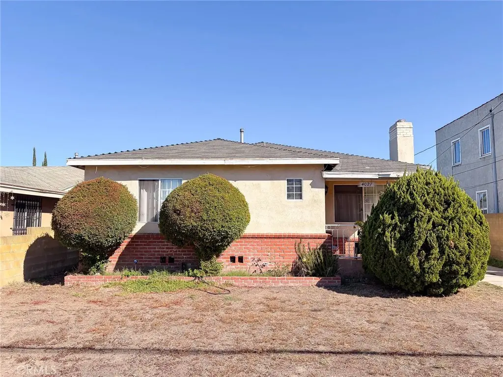 Single Family Residence for sale at 4027 Santa Ana, Huntington Park, CA featuring 2 beds and 1 bath