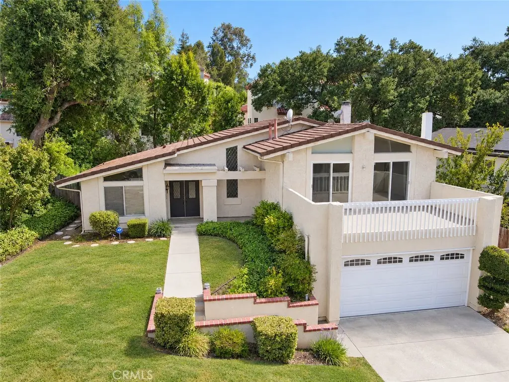 Single Family Residence for rent at 22840 Sparrowdell, Calabasas, CA featuring 4 beds and 3 baths