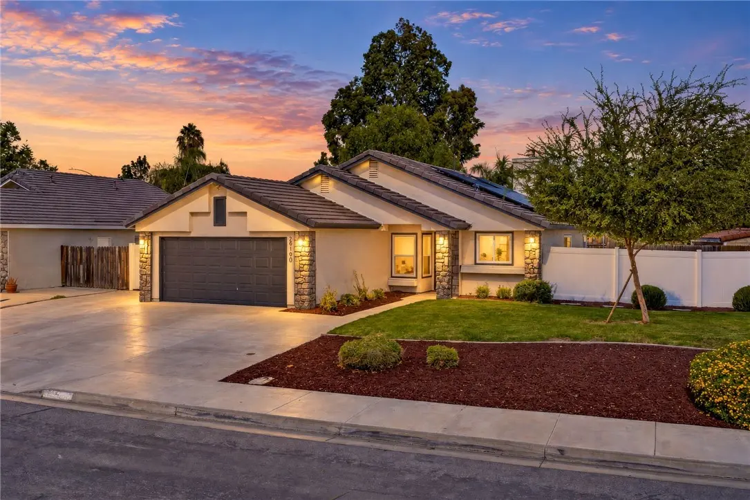 Single Family Residence for sale at 29190 Crestline, Menifee, CA featuring 3 beds and 2 baths