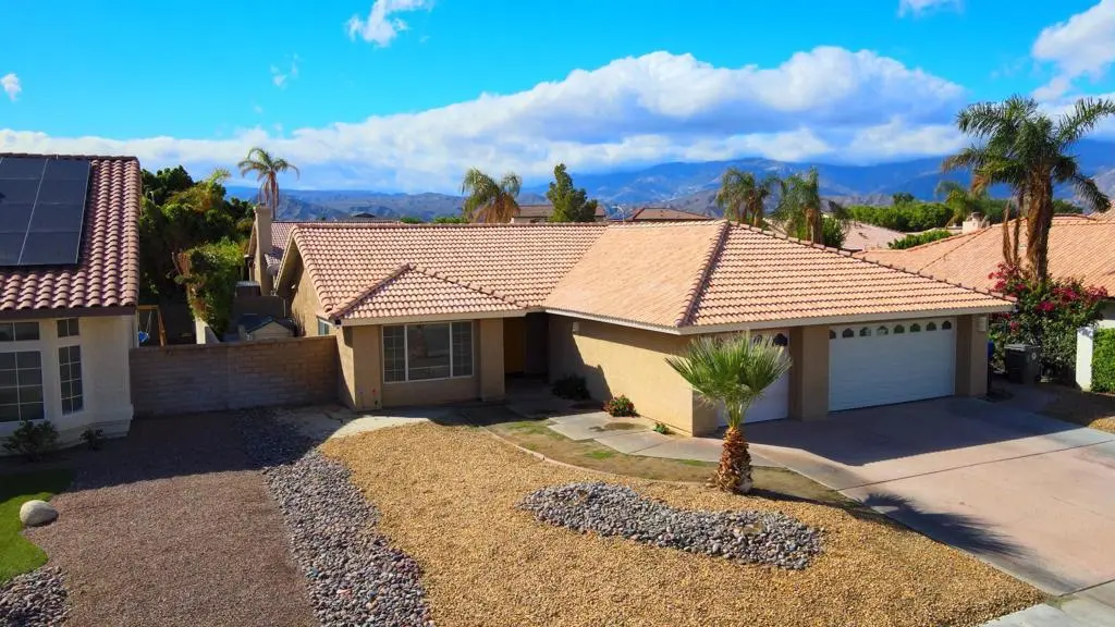 Single Family Residence for sale at 69771 Willow Lane, Cathedral City, CA featuring 3 beds and 2 baths