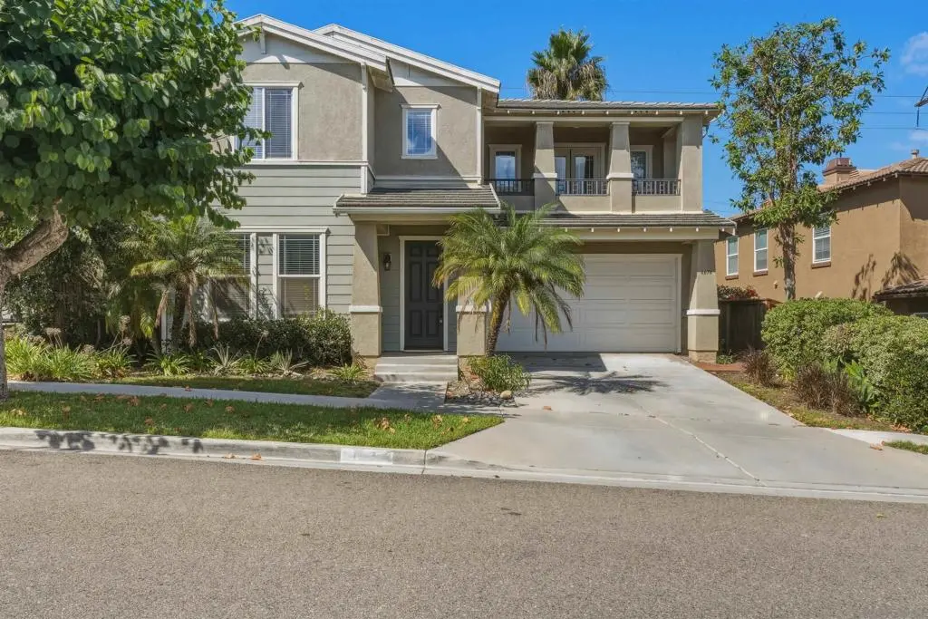 Residential Lease for rent at 4674 Meadow Dr, Carlsbad, San Diego County, CA featuring 5 beds and 4 baths