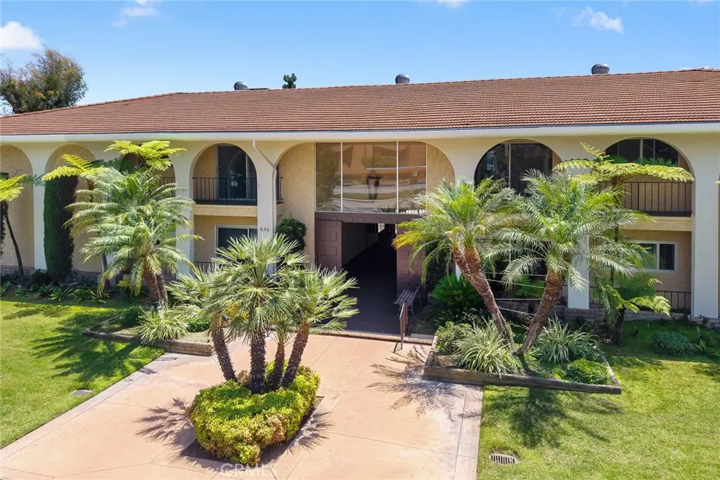 Condominium for sale at 620 W Huntington 216, Arcadia, CA featuring 3 beds and 2 baths