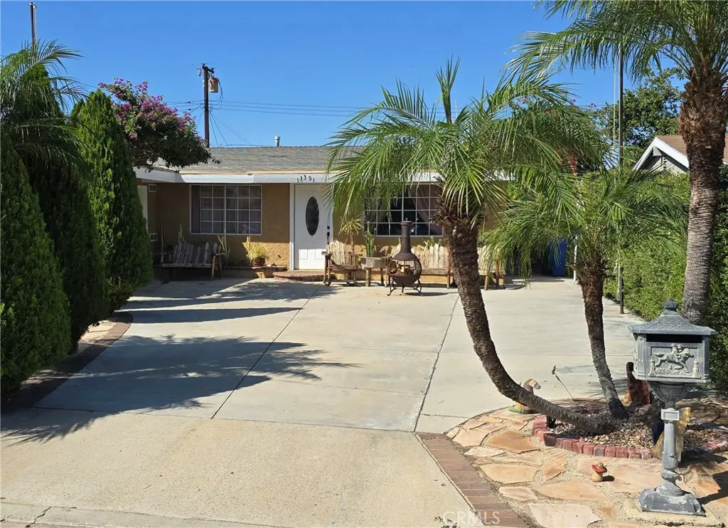 Single Family Residence for sale at 13391 Babcock, Corona, CA featuring 3 beds and 2 baths
