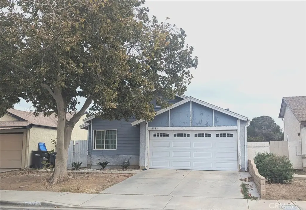 Single Family Residence for sale at 2723 Nandina, Palmdale, CA featuring 3 beds and 2 baths