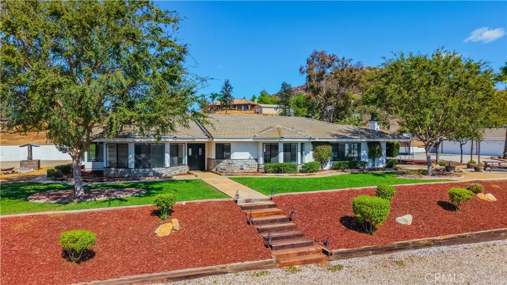 Single Family Residence for sale at 33350 Paloma, Menifee, CA featuring 3 beds and 2 baths