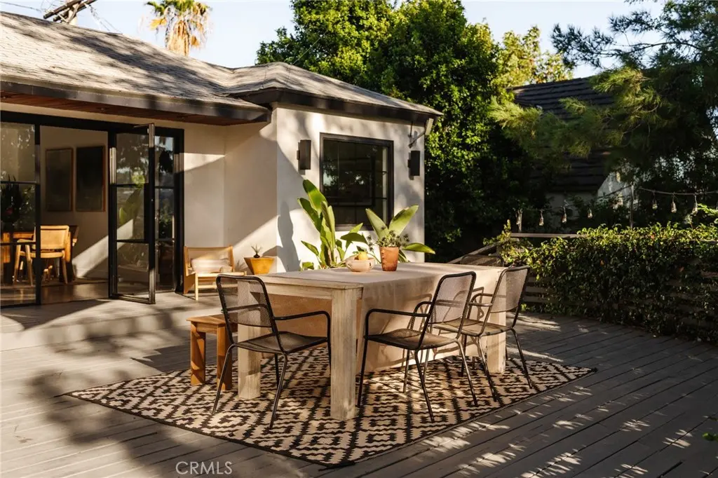 Single Family Residence for sale at 4050 York Hill Pl, Los Angeles, CA featuring 2 beds and 2 baths