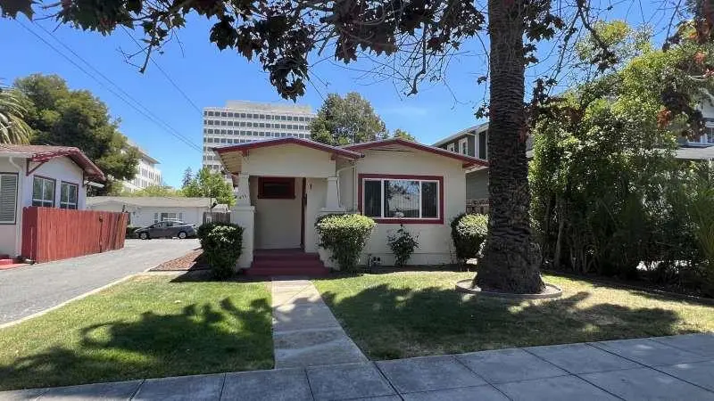 Residential Lease for rent at 471 Franklin Street, Mountain View, CA featuring 2 beds and 1 bath