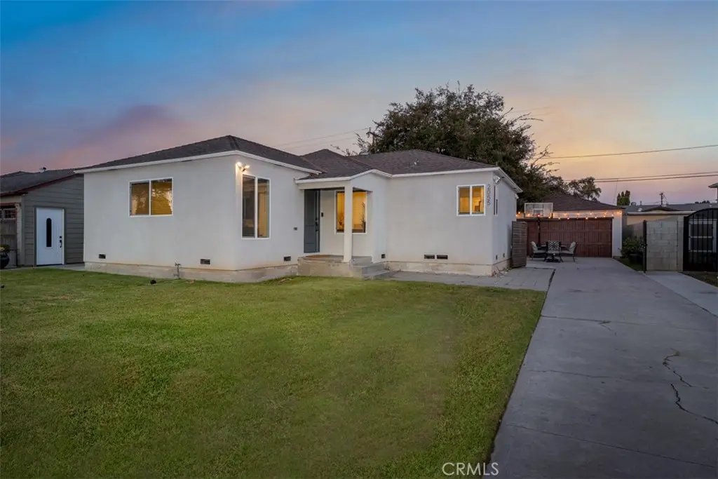 Single Family Residence for sale at 2055 S Lowell, Santa Ana, CA featuring 3 beds and 1 bath
