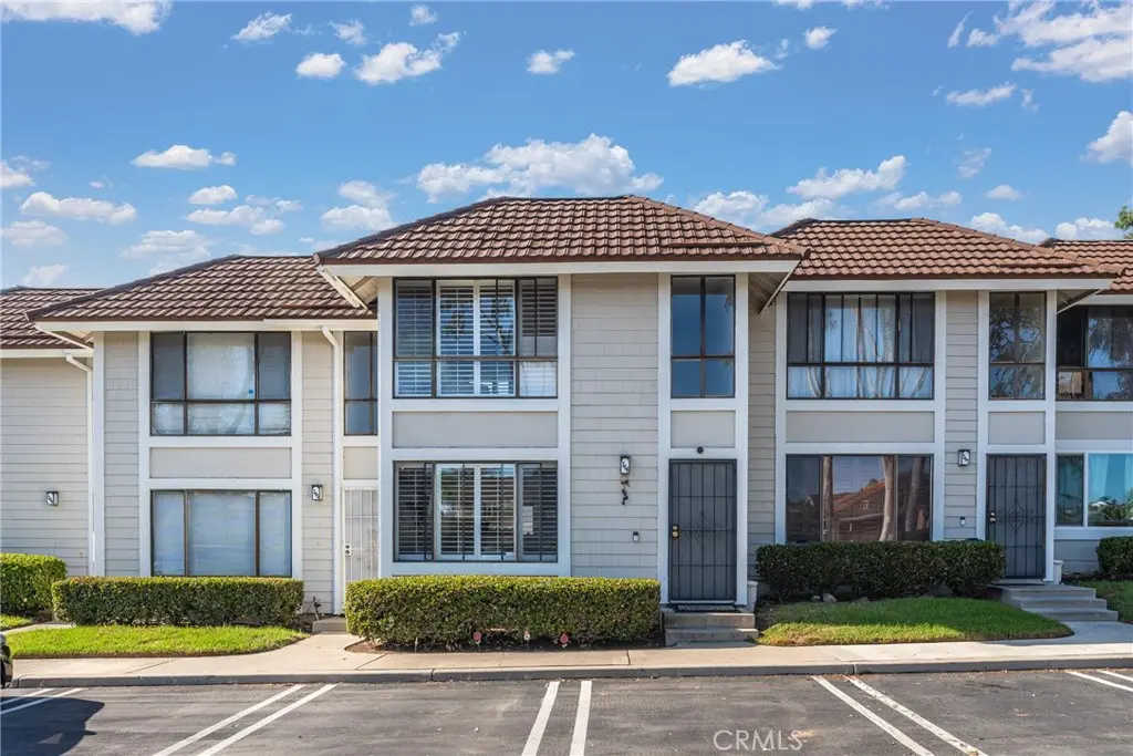 Condominium for sale at 25885 Trabuco 266, Lake Forest, CA featuring 2 beds and 2 baths