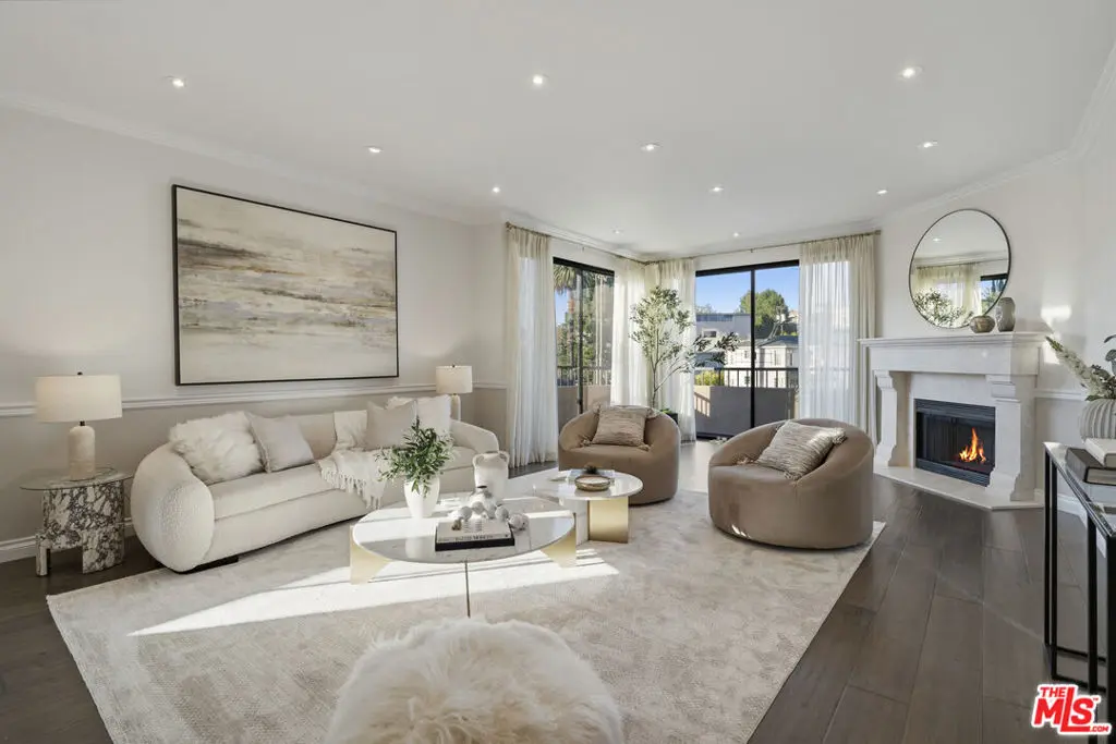 Condominium for sale at 10400 La Grange Avenue 202, Los Angeles, CA featuring 2 beds and 3 baths