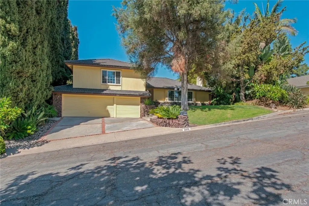 Single Family Residence for sale at 2009 Overlook, Fullerton, CA featuring 4 beds and 4 baths