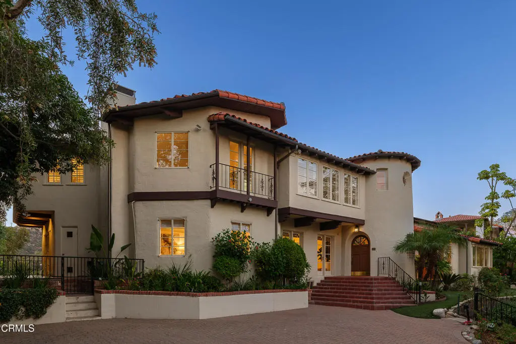 Single Family Residence for sale at 401 Patrician Way, Pasadena, CA featuring 6 beds and 7 baths