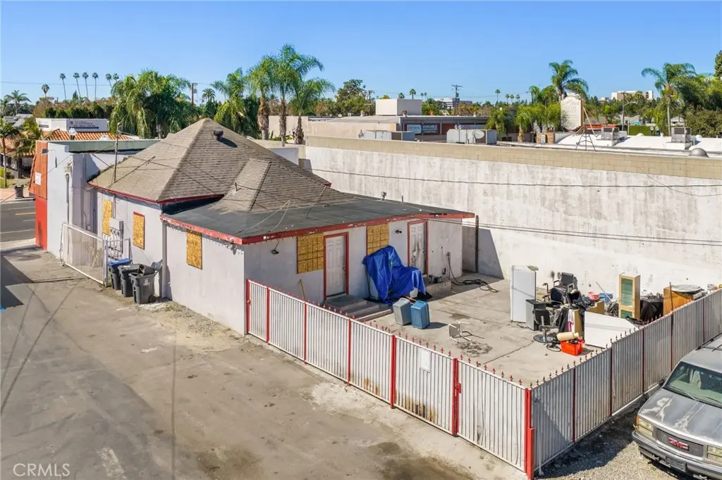 Mixed Use for sale at 725 S Main Street, Santa Ana, CA featuring 7 beds and 3 baths