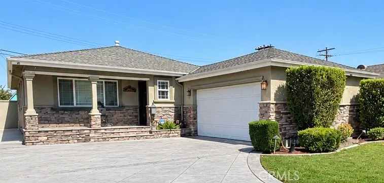 Single Family Residence for rent at 5923 Reva, Lakewood, CA featuring 3 beds and 1 bath