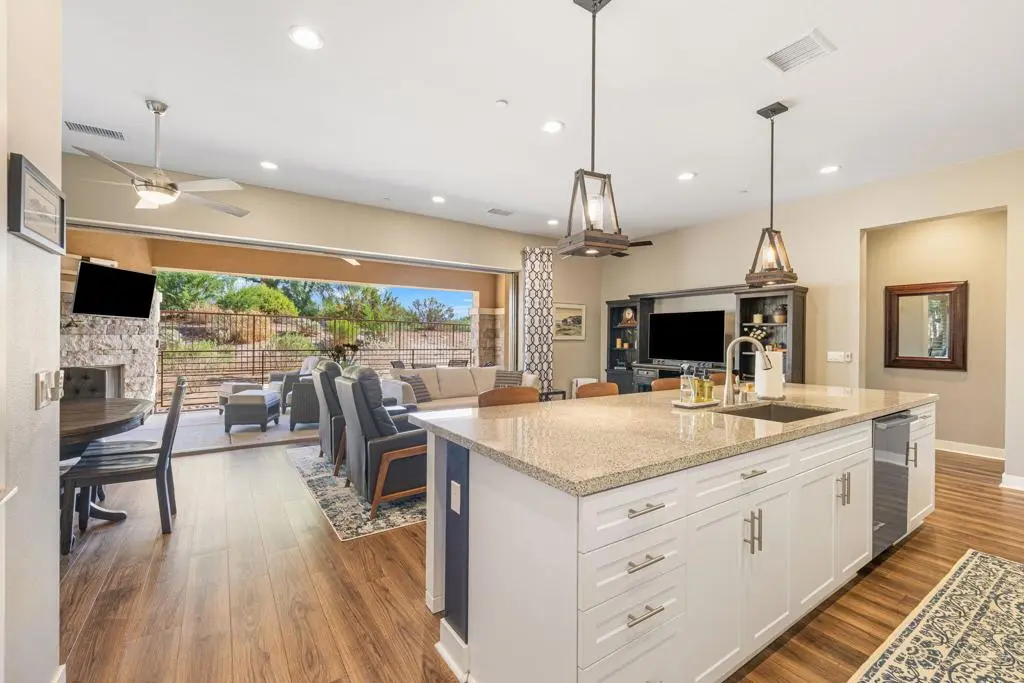 Condominium for rent at 301 Retreat Circle, Palm Desert, CA featuring 2 beds and 3 baths