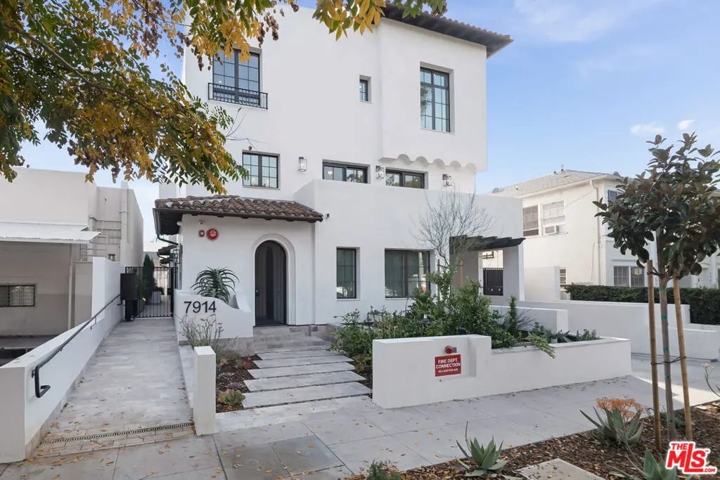 Condominium for rent at 7914 NORTON Avenue 102, West Hollywood, CA and 1 bath