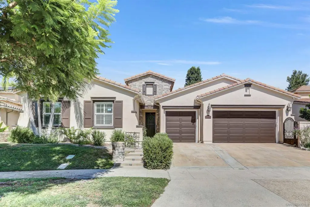 Residential Lease for rent at 2743 Sadlers Creek, Chula Vista, San Diego County, CA featuring 4 beds and 4 baths