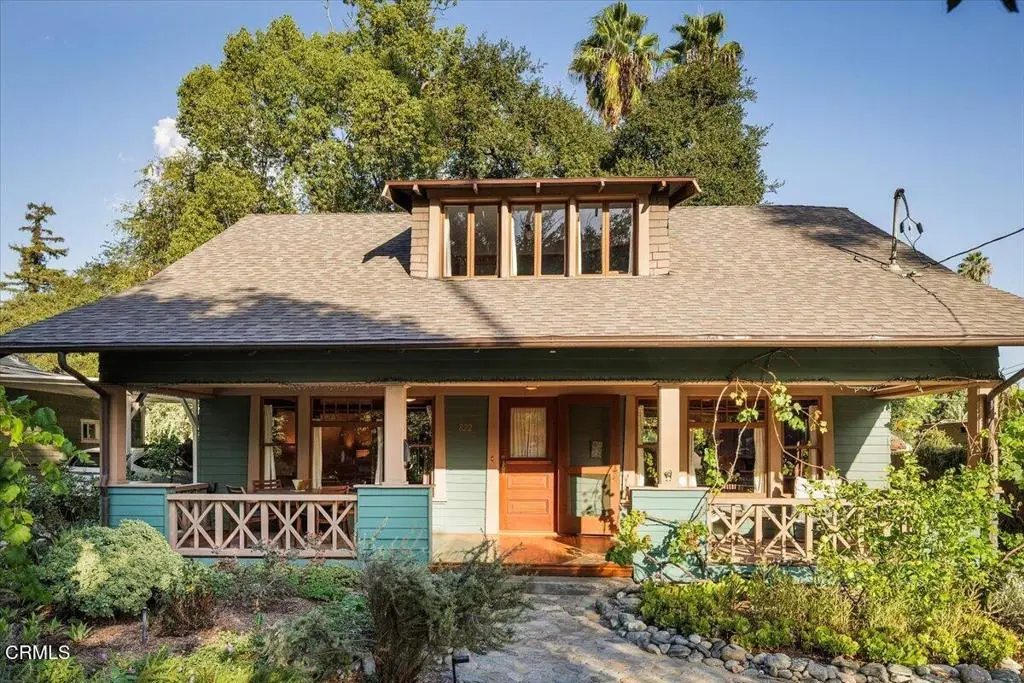 Single Family Residence for sale at 822 Mar Vista Avenue, Pasadena, CA featuring 4 beds and 1 bath