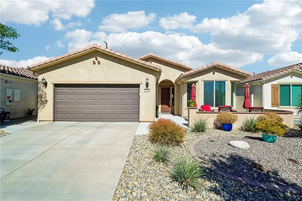 Single Family Residence for sale at 5372 Corte Cerro, Hemet, CA featuring 2 beds and 2 baths