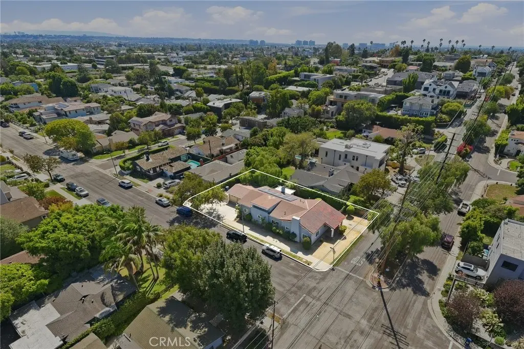 Single Family Residence for sale at 3605 South Barrington Avenue, Los Angeles, CA featuring 3 beds and 2 baths