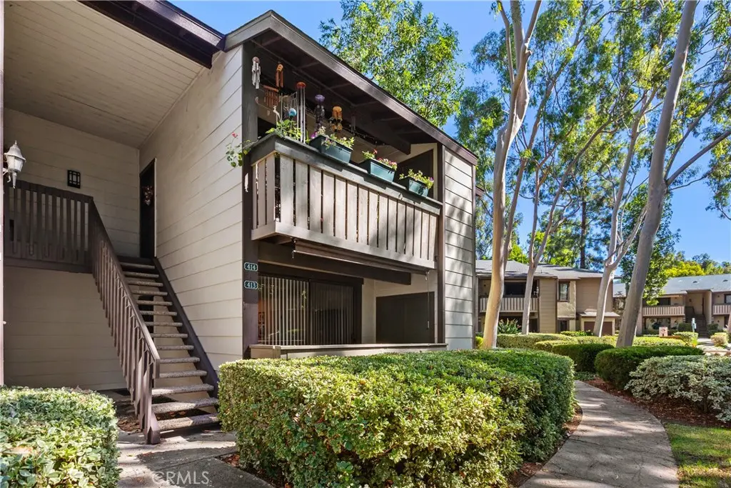 Condominium for sale at 20702 El Toro 414, Lake Forest, CA featuring 1 bed and 1 bath
