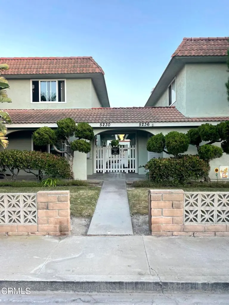 Apartment for rent at 5230 W Wooley Road 4, Oxnard, CA featuring 1 bed and 1 bath