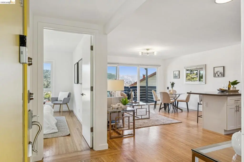 Condominium for sale at 785 Taft Ave 11, Albany, CA featuring 2 beds and 1 bath