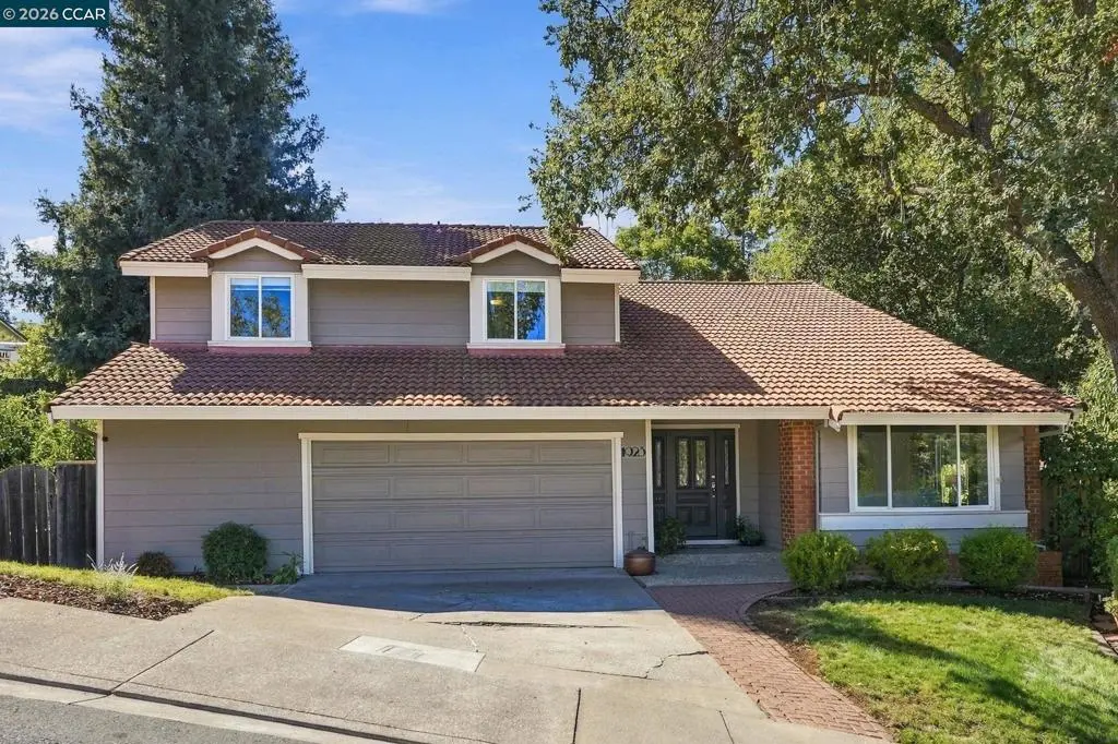Single Family Residence for sale at 1923 Trenton Ct, Walnut Creek, CA featuring 4 beds and 3 baths
