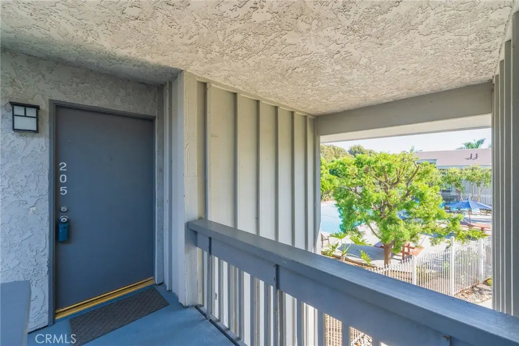 Condominium for sale at 16872 Pacific Coast Highway 205, Huntington Beach, CA featuring 1 bed and 1 bath
