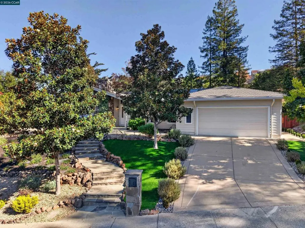Single Family Residence for sale at 216 Sandringham Dr, Moraga, CA featuring 4 beds and 2 baths