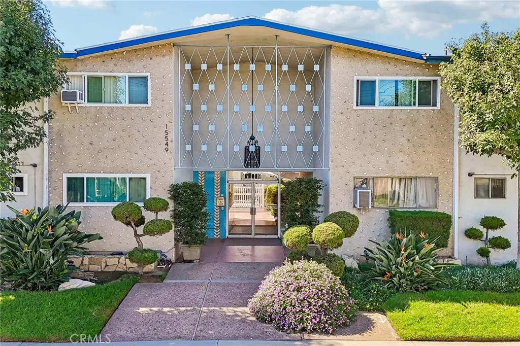Condominium for sale at 15549 S Budlong Lane 7, Gardena, CA featuring 2 beds and 2 baths