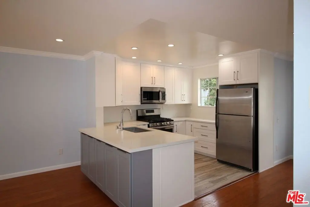 Townhouse for rent at 2800 Plaza Del Amo 102, Torrance, CA featuring 2 beds and 3 baths