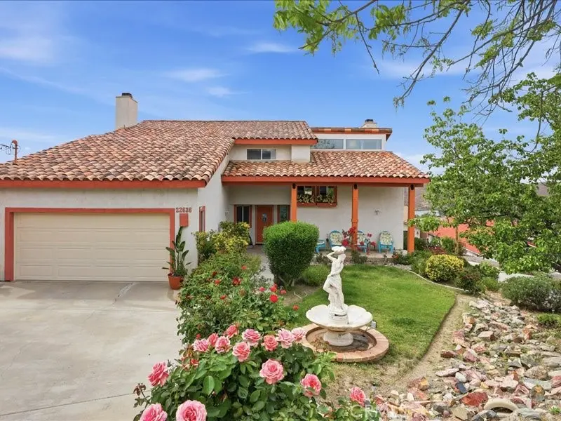 Single Family Residence for sale at 22636 Inspiration, Canyon Lake, CA featuring 3 beds and 3 baths