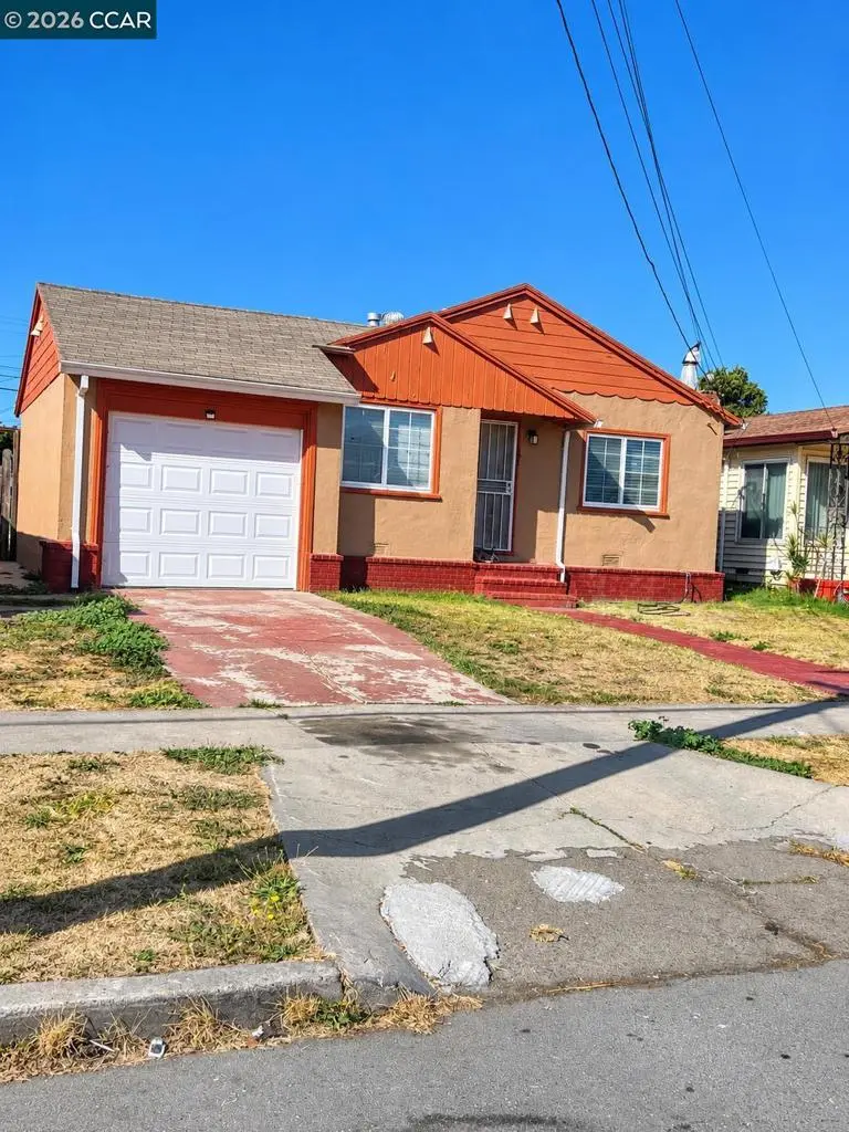 Single Family Residence for sale at 353 S 35Th St, Richmond, CA featuring 2 beds and 1 bath
