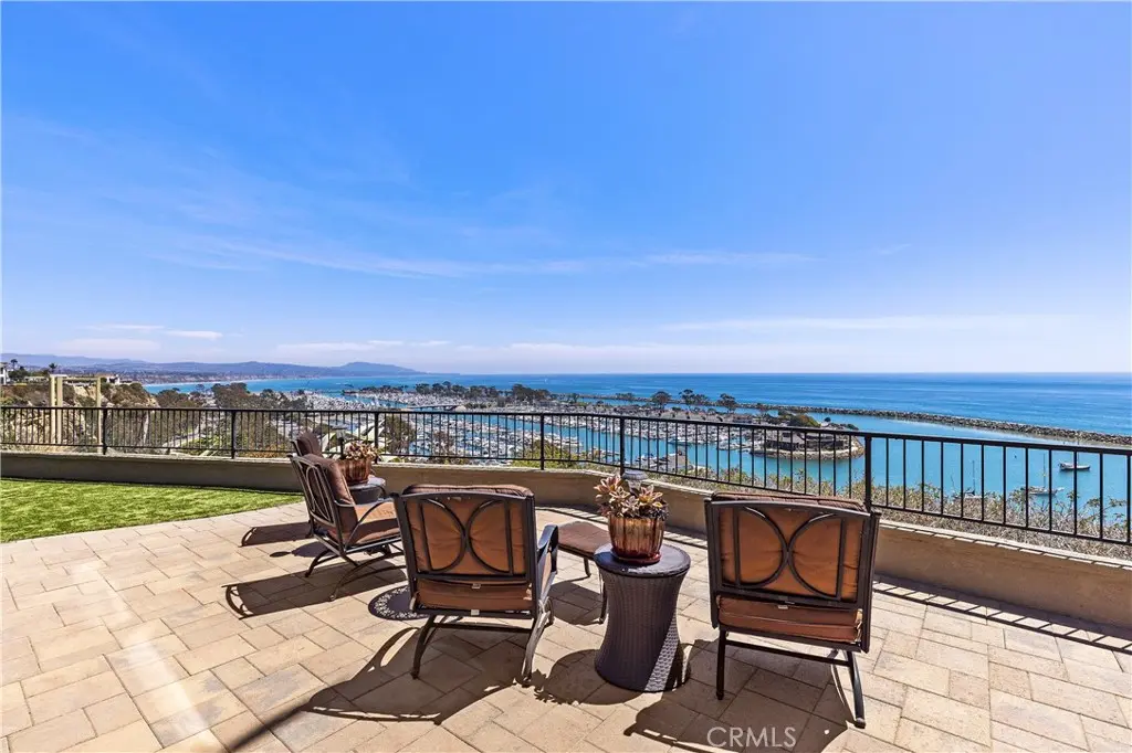 Condominium for rent at 24322 Santa Clara Avenue 4, Dana Point, CA featuring 2 beds and 2 baths