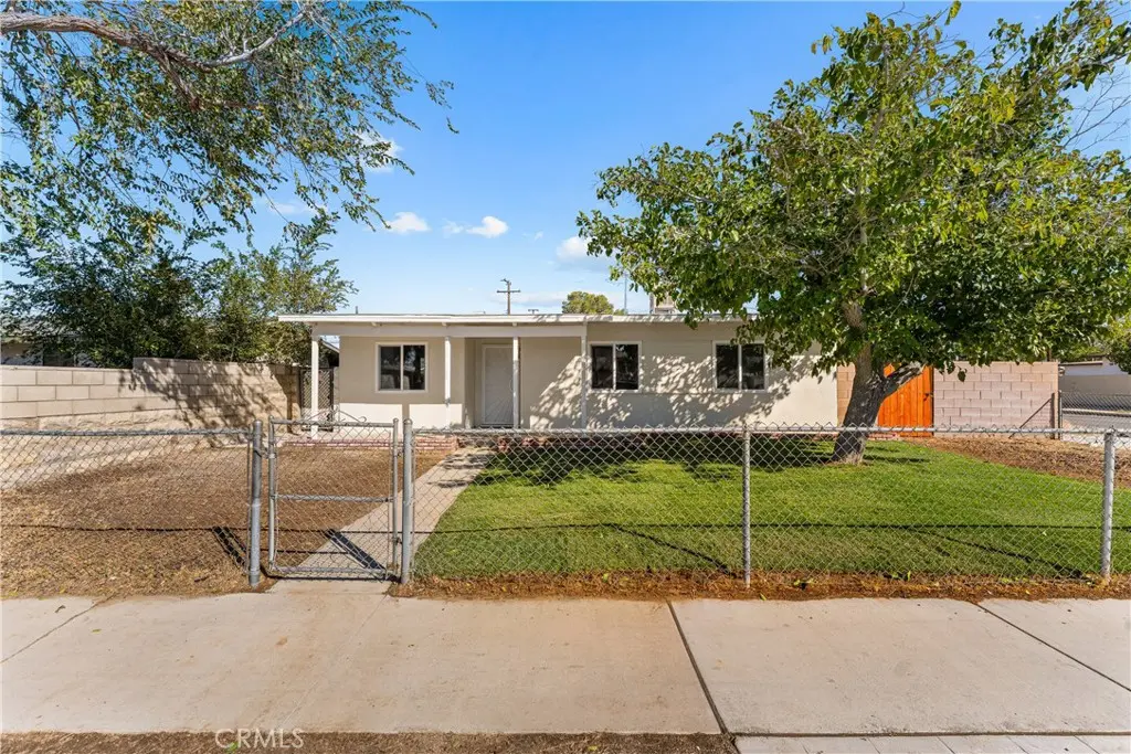 Single Family Residence for sale at 45402 10th Street W, Lancaster, CA featuring 3 beds and 1 bath