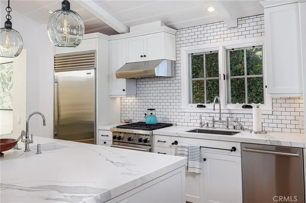 Single Family Residence for rent at 581 Brooks, Laguna Beach, CA featuring 3 beds and 3 baths