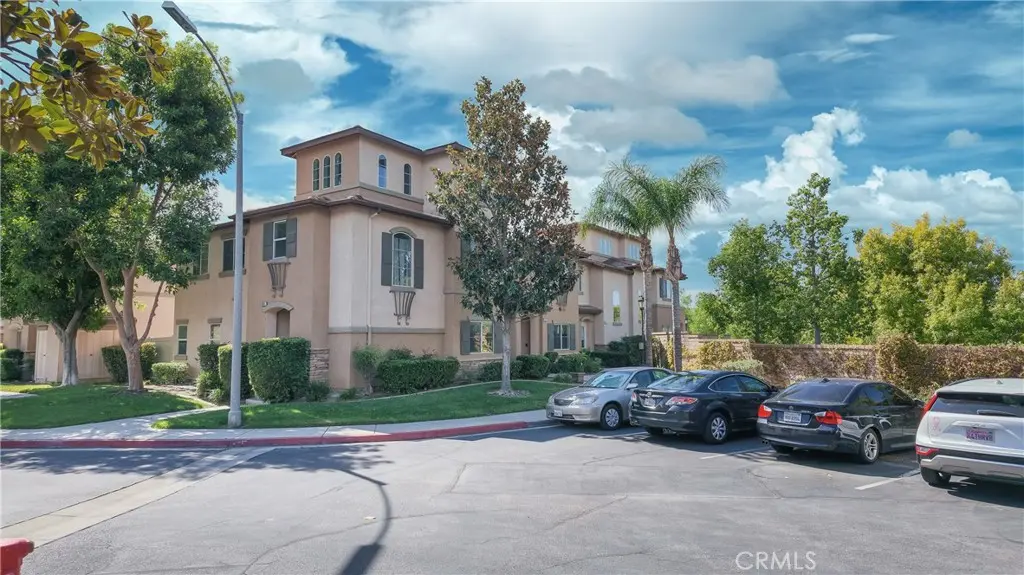 Condominium for sale at 26307 Arboretum Way 302, Murrieta, CA featuring 4 beds and 3 baths