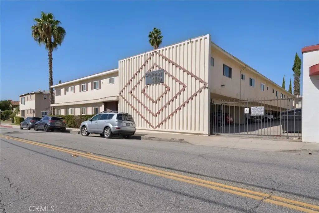 Apartment for rent at 915 E Palmer Avenue 20, Glendale, CA featuring 1 bed and 1 bath